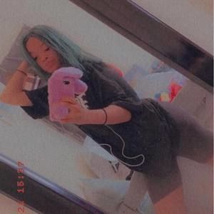 Meet your Posher, Anna